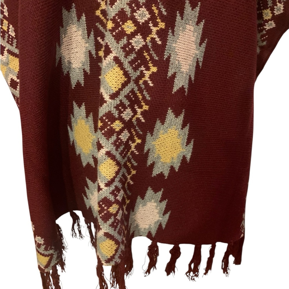 Miss Me Burgundy and Gold Geometric Wrap/Shawl/Cape - Picture 10 of 11